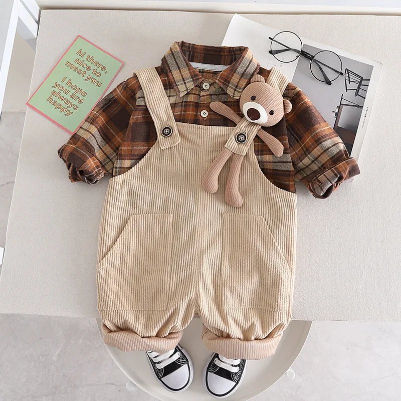 

2023 Autumn New Children's Suit Cute Handsome Boys Clothes Casual Plaid Shirt Bear Corduroy Suspenders Two-piece Set