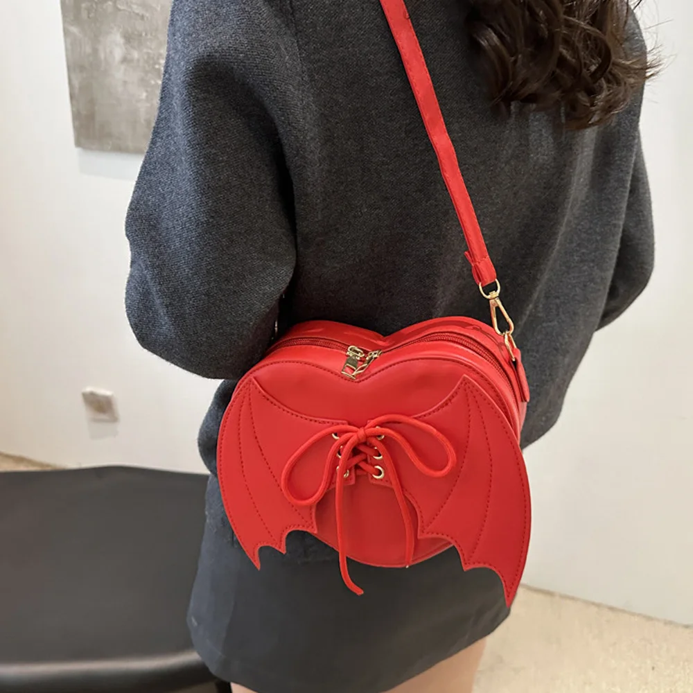 Korean-style Ins fashionable cute girl's bag 2026 new style simple small square bag personalized batwing shoulder messenger bag