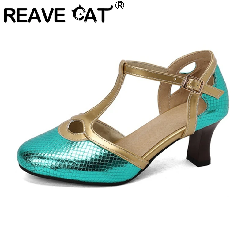 REAVE CAT Summer Cute Miexed Color Женские сандалии с круглым носком и Т-образным ремешком 6 см Маленькие каблуки Фиолетовый Розовый Зеленый Синий Черный Большой Размер 47 48