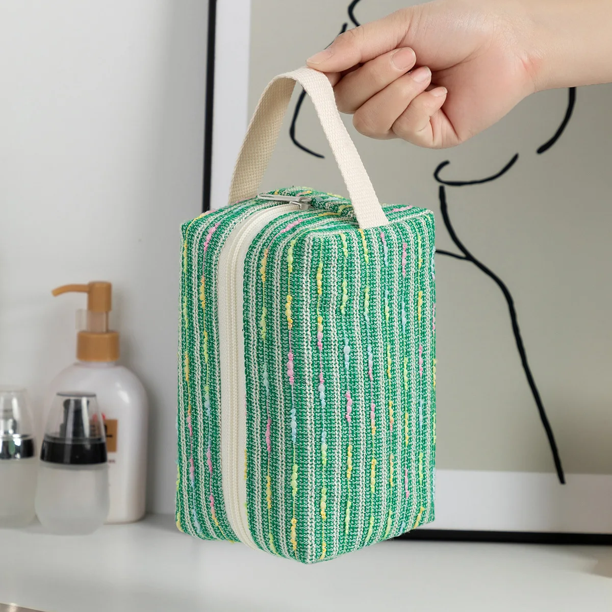 New Large Capacity Portable Makeup Bag Striped Cosmetic Bag Woman Makeup Pouch Travel Toiletry Bag Travel Cosmetic Organizer