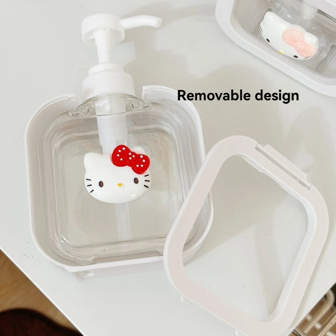 Hello Kitty 500ML Soap Dispenser Refillable Empty Shampoo Conditioner Container Bathroom Supplies Dispenser Pressing Bottle