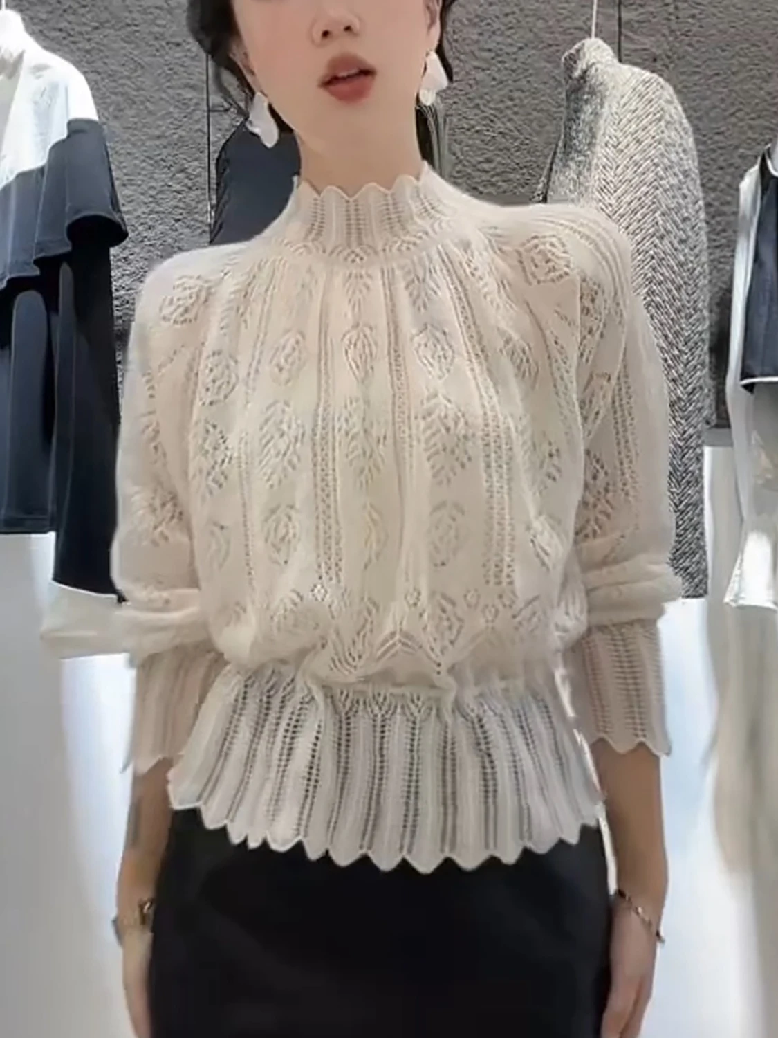 

Spring Advanced White Hollow out Knitted irt Women's Waist Cinched Slim Fit Lace Base irt Top f High Collar Knitwear