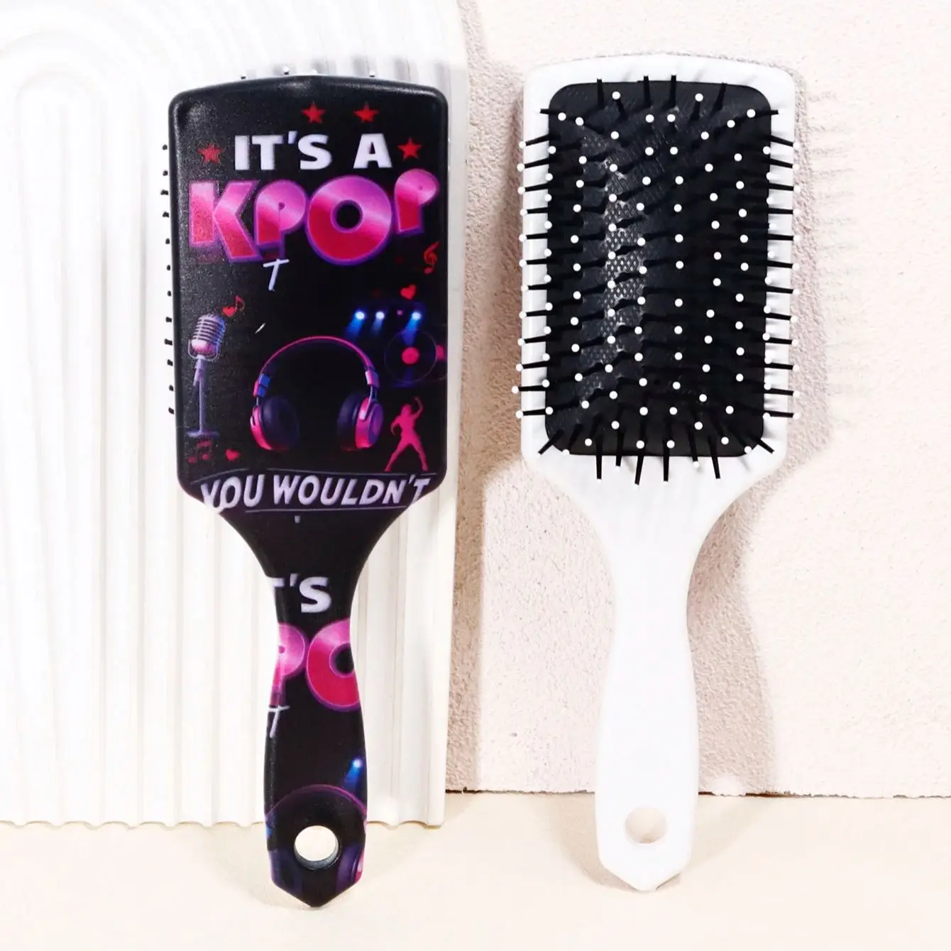 K-POP عنصر موضوع الموسيقى مربع وسادة هوائية مشط، تصميم ملون، يستخدم لتدليك فروة الرأس خاص للشعر المستعار الحقيقي #2