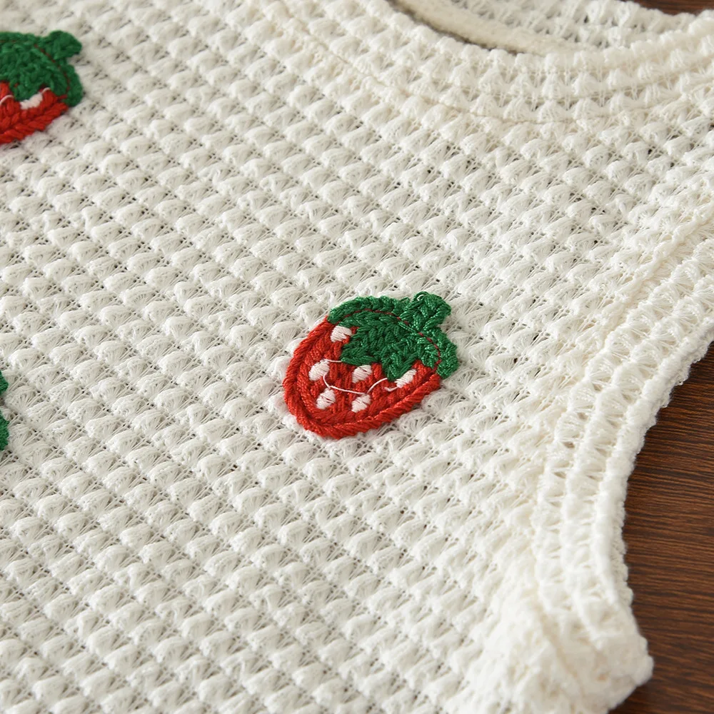 Girls 2026 Summer New Set Strawberry Knit Top and Denim Pants Two-Piece Childrens Fashionable Versatile Outfit