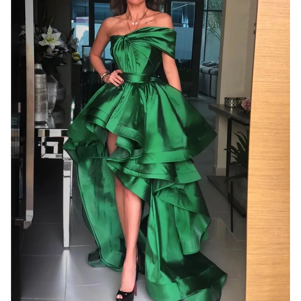 Groene Avondjurk Mouwloos Hoog/Laag Strapless Satijnen Plooi Gelaagd Speciale Gelegenheid Prom Lange Jurken Elegant WomenML-081