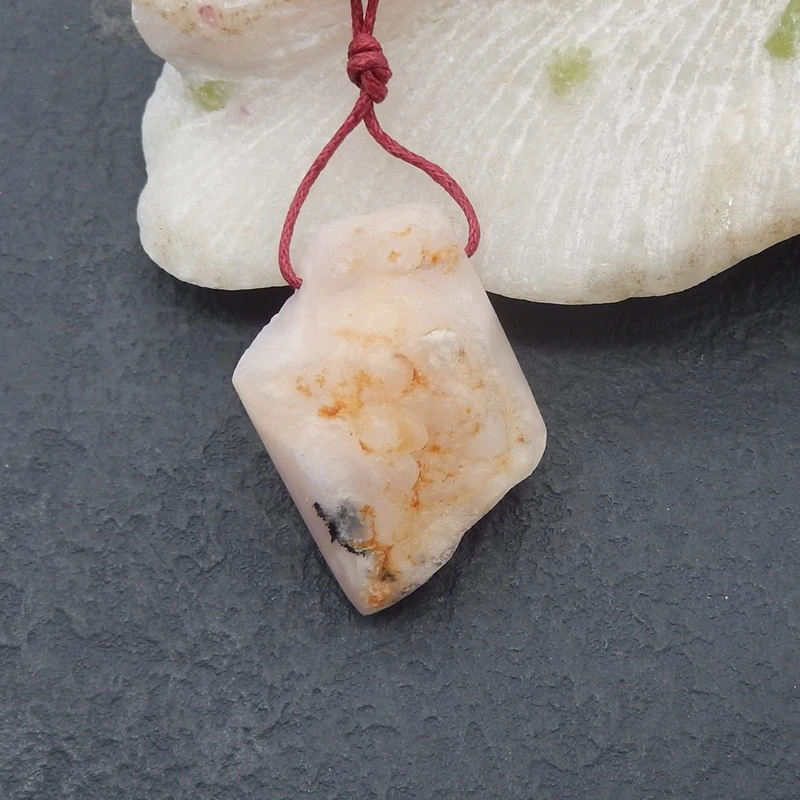 

Natural Pink Agate Nugget Gemstone Pendant Bead Fashion Accessory for DIY Jewelry Making 39x30x13mm 13g