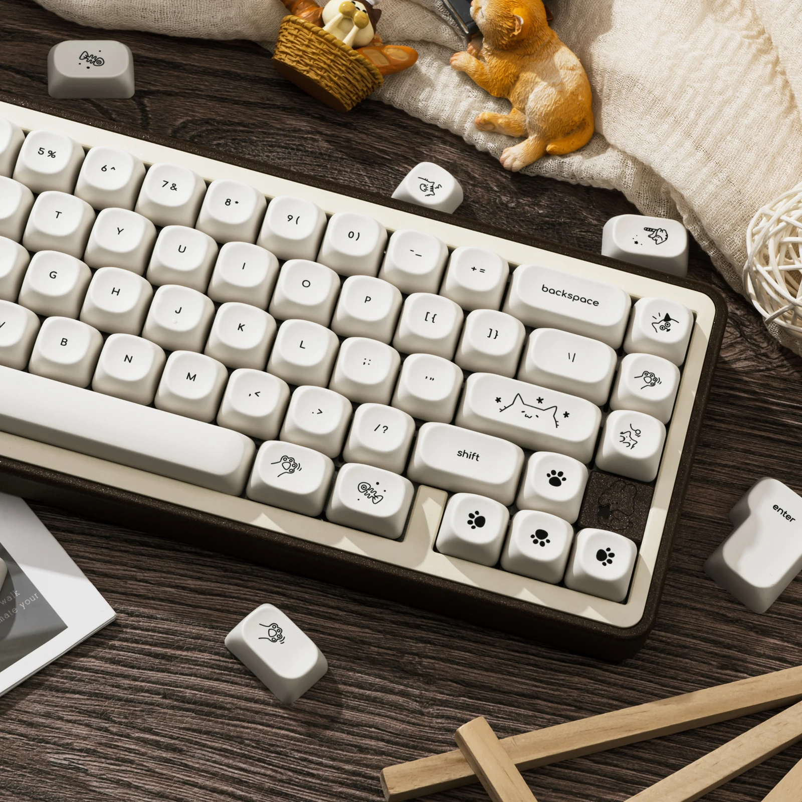 

Milk White Kitten Keycap PBT Thermal Sublimation 124Keys MOA Keycaps Cute Cat Small Font English/Korean Mechanical Keyboard Caps