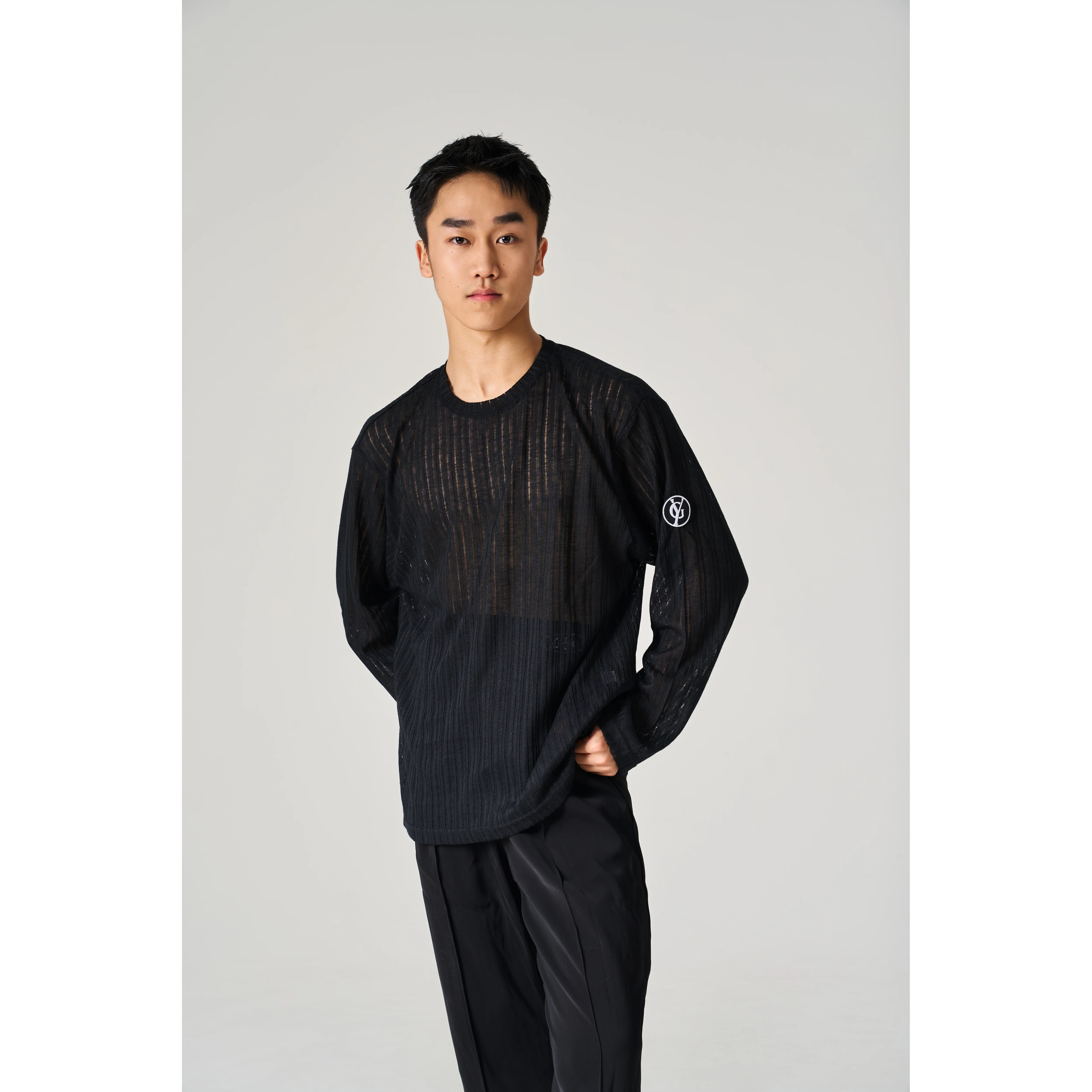 2025 nuevas camisetas de baile latino para hombres camisa negra holgada de manga larga con cuello redondo Samba Chacha ropa de baile latino para adultos DQS21376