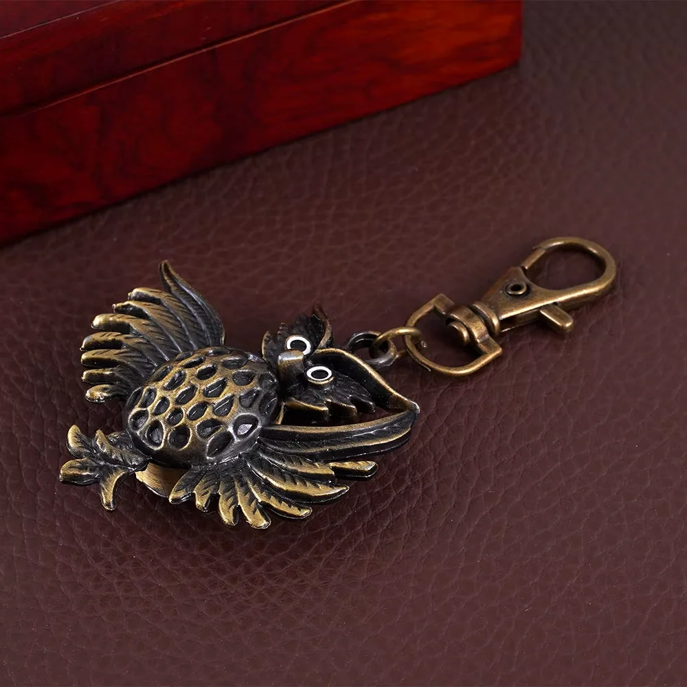 Vintage wide-eyed winged Owl pocket watch Necklace Watch Sweater Chain Watch Small bronze pocket watch