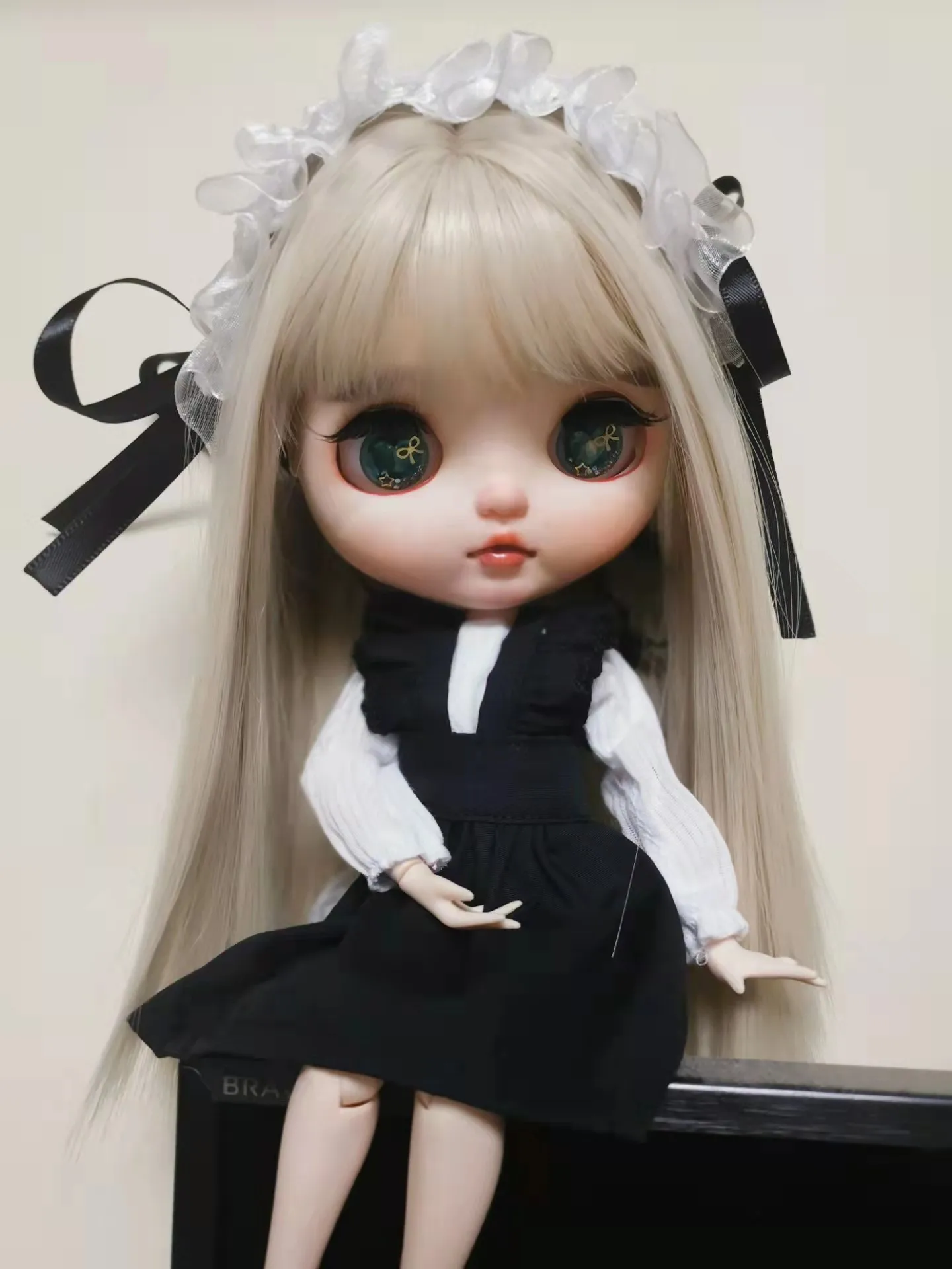 

Blythe 、1/6 30cm Bjd doll Black and white dress (Fit for Pullip,Ob24,,Azone,Licca,ICY, JerryB, 1/6 Doll Accessories）