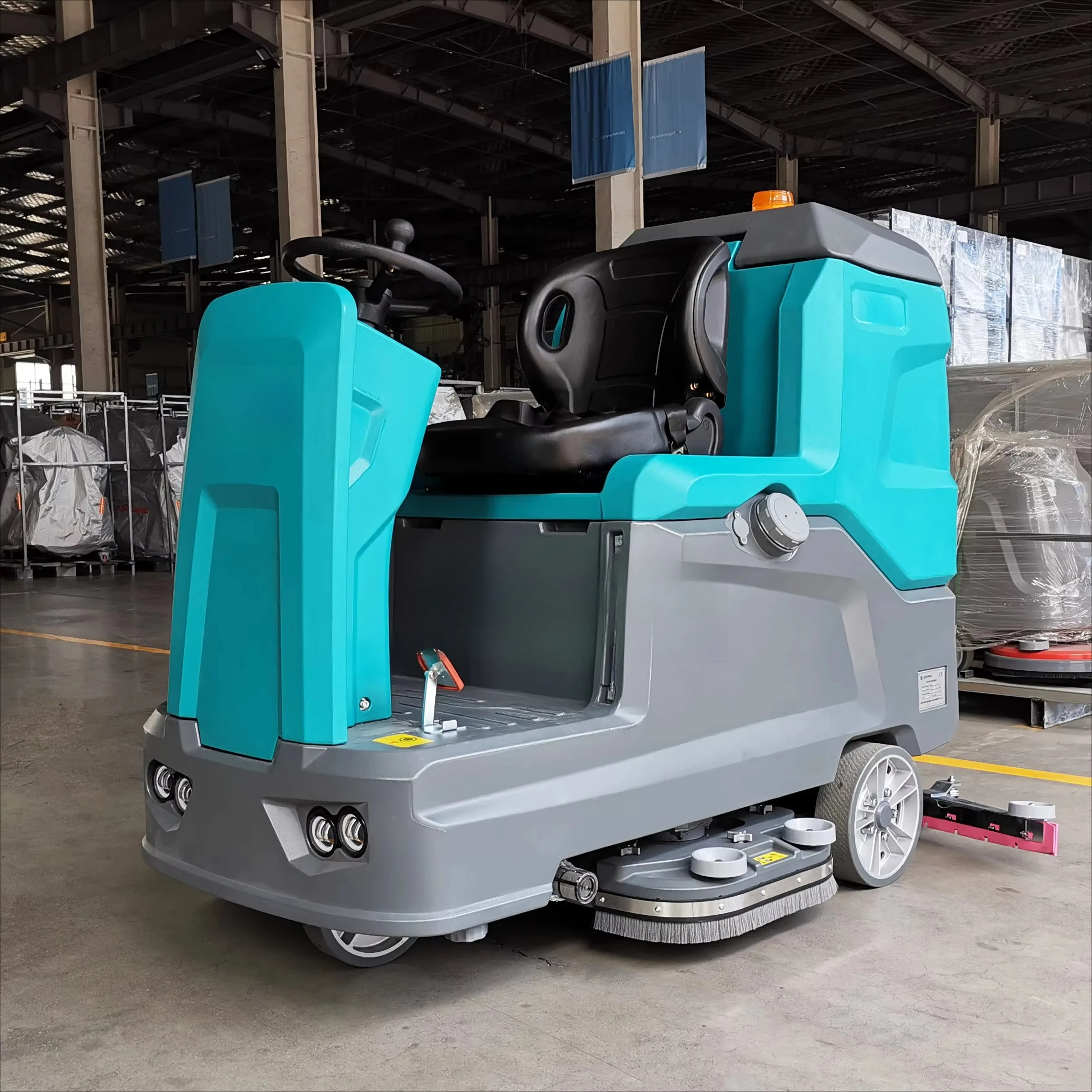 KW-1050 معدات التنظيف الصناعية غسالة الأرضيات ركوب كبير على آلة تنظيف الأرضيات لغسل أرضيات البلاط