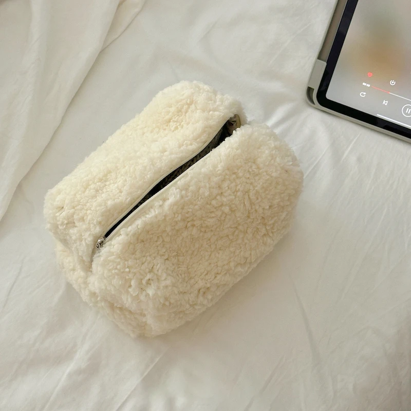 Cute Korean Cosmetic Pouch Large Plush Travel Makeup Organizer Storage Bags Kawaii Portable Zip Makeup Bags For Women Girl Gift