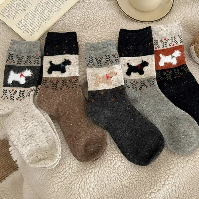 

1/5pairs Vintage Polka Dot Woolen Socks Thickened Winter Warm Footwear for Women Cute Little Dog Design Fashion Knitwear Socks