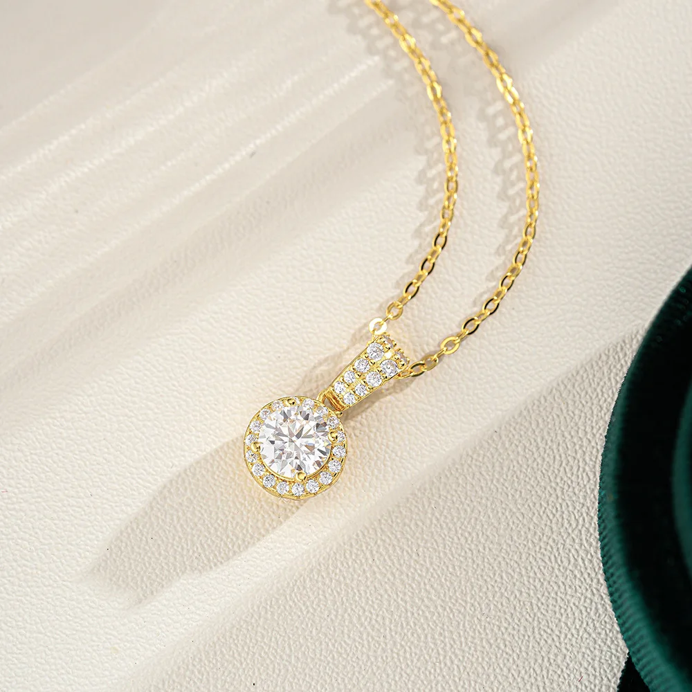 Lumira 18K Gold 1-Carat Moissanite Pendant Necklace for Women, Classic Round Full Diamond Collarbone Chain Engagement Jewelry