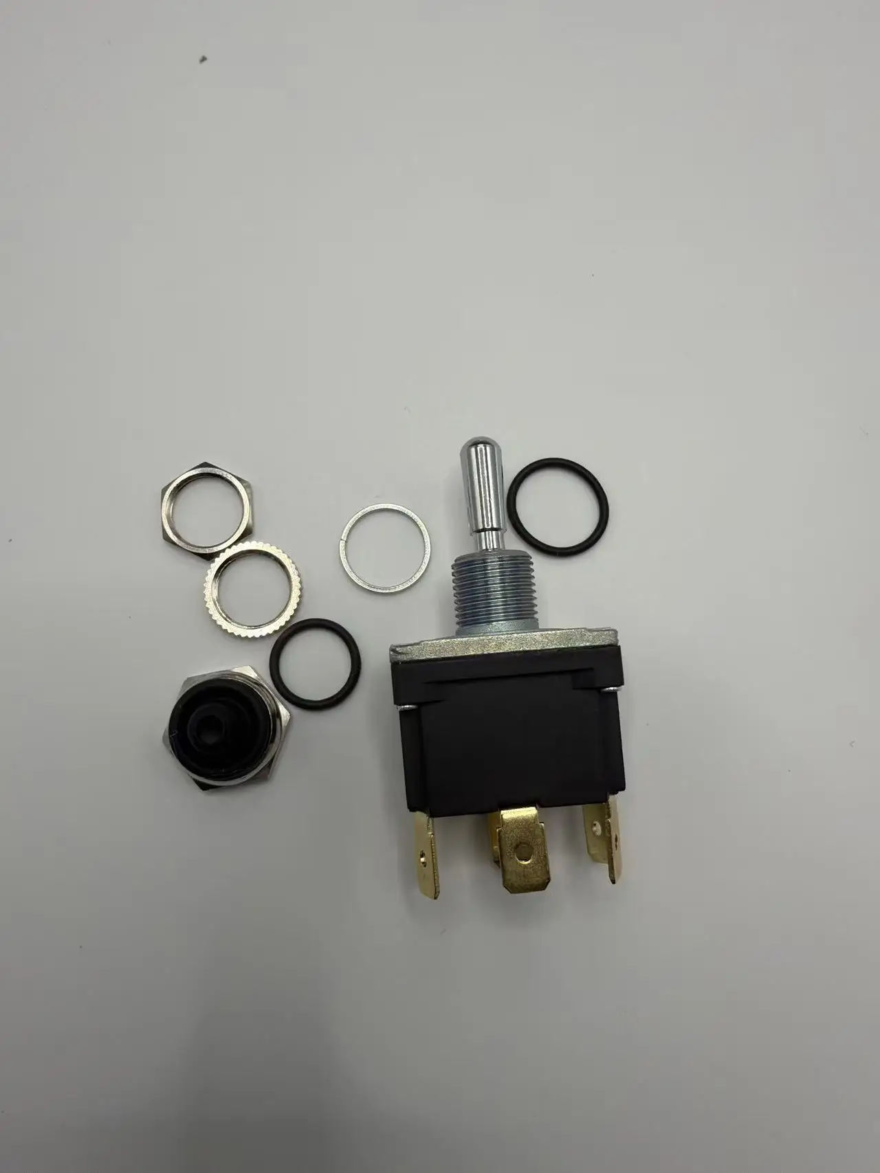 Aerial Lift Parts Toggle Switch 2901010190 for Boom Lifts Star 6p Ha16spx Ha18spx Ha41px