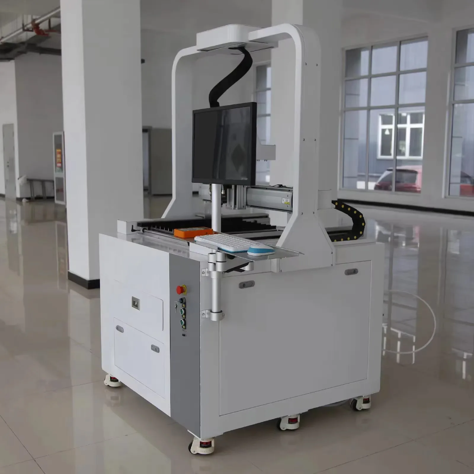 Ruijie Mini Ukiran Logam Penutup Penuh Pemotongan Laser Serat Kebisingan Rendah 600*600Mm