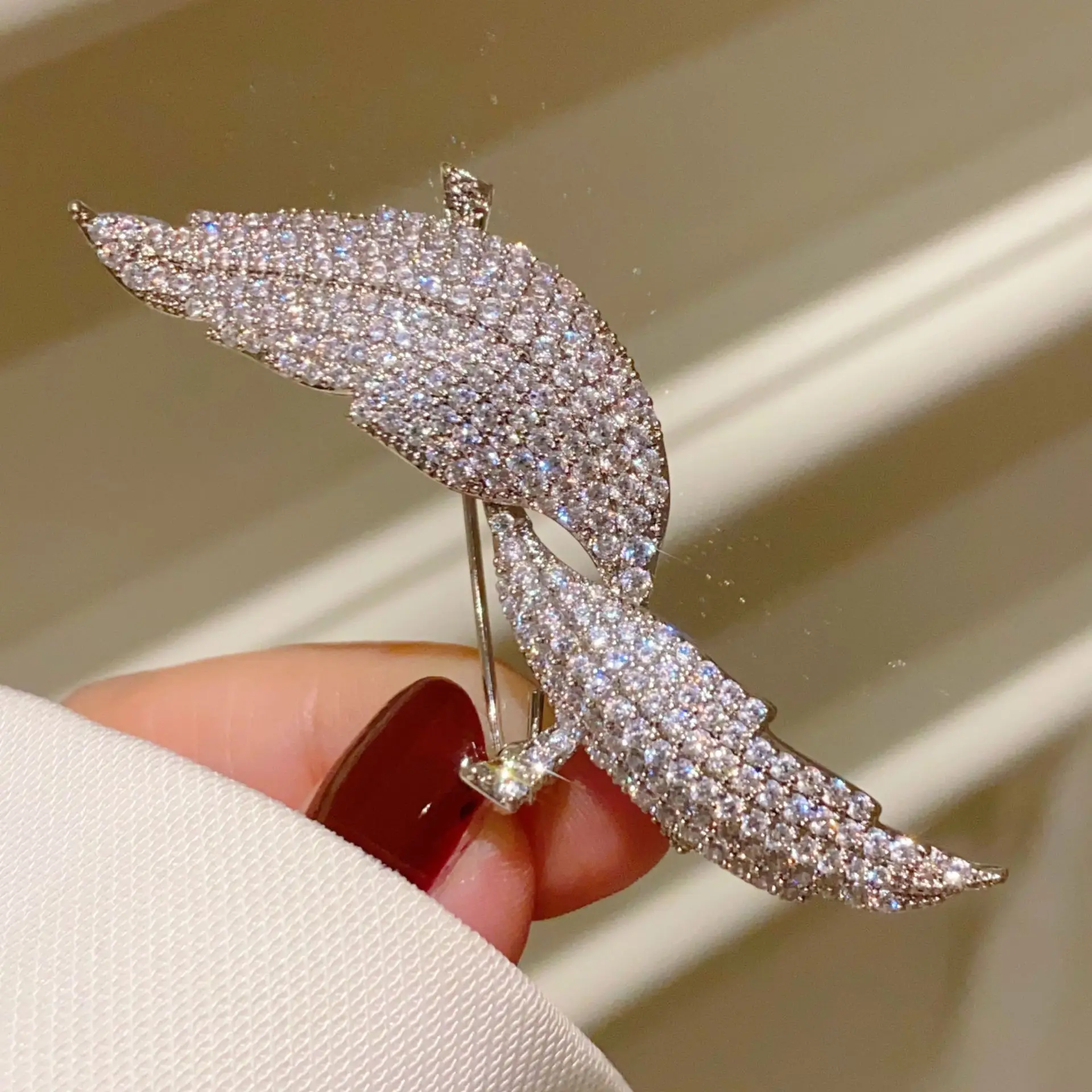 دبابيس ورقية للنساء ، مليئة بحجر الزركونيا ، رائعة ، رومانسية ، حفل زفاف ، مجوهرات أزياء ، دبوس إبزيم زركونيا ، هدية رائعة