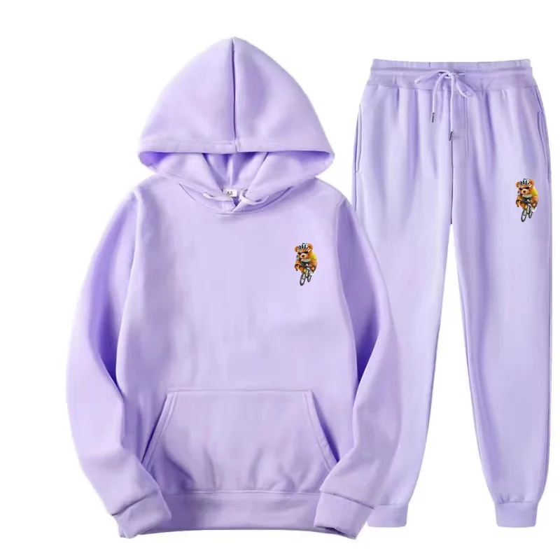 Conjunto de sudadera con capucha y estampado de oso para ciclismo, pantalones deportivos, sudadera con capucha y cordón ajustable y pantalones deportivos de corte acampanado, conjunto de dos piezas, diseño moderno y unisex.