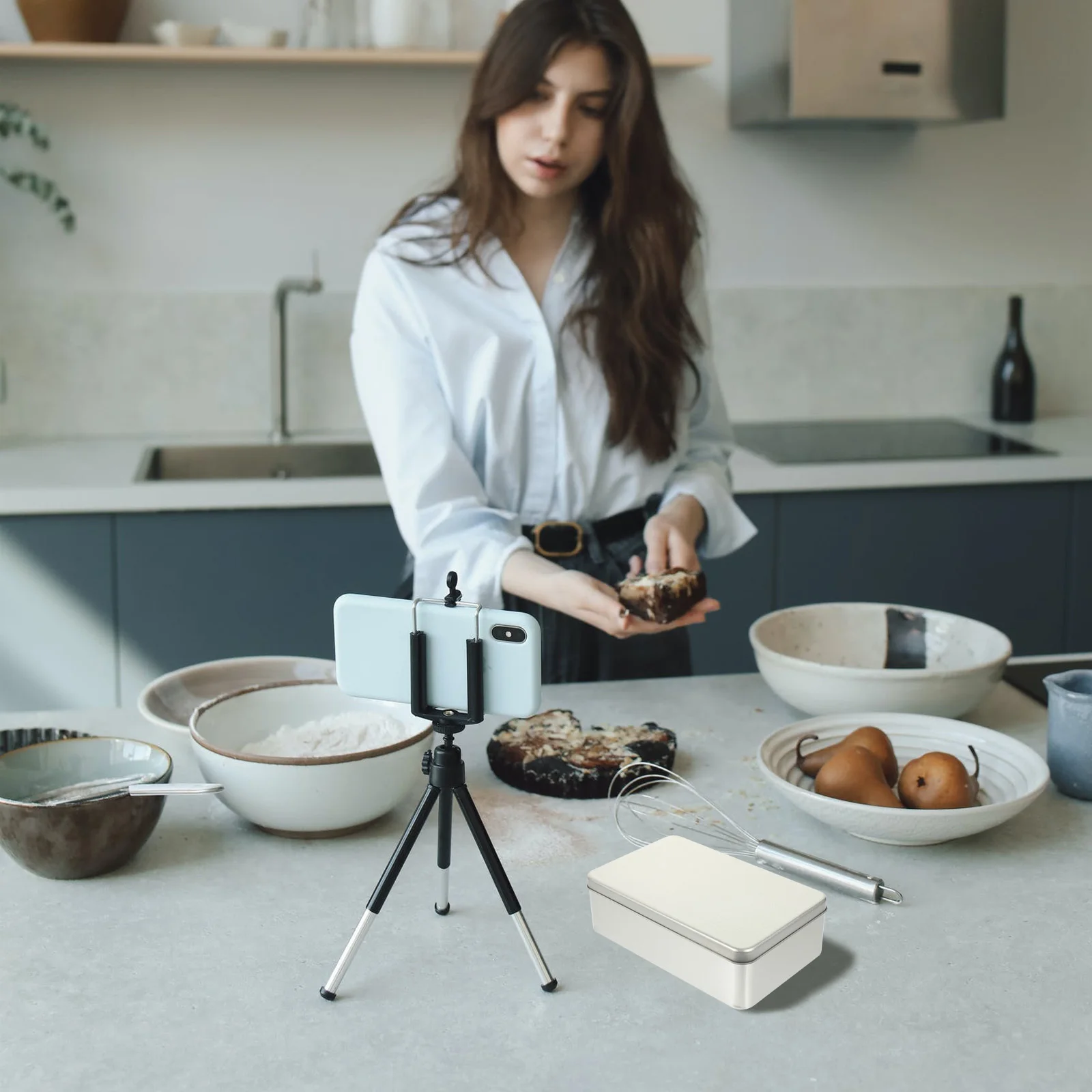 

Cookie Large Capacity Silver Tinplate Baking Container For Cookies Candies Jewelry Kitchen Organizer Tinplate With Lid Metal