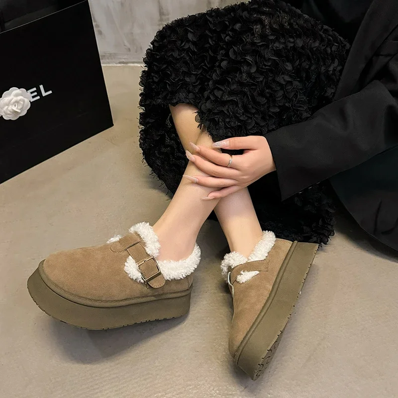 

New Luxury Winter Women's Boken Shoes Plush Fashion Retro Bean Shoes Cotton Women's Flat Sole Slippers Platform Women Boots 42