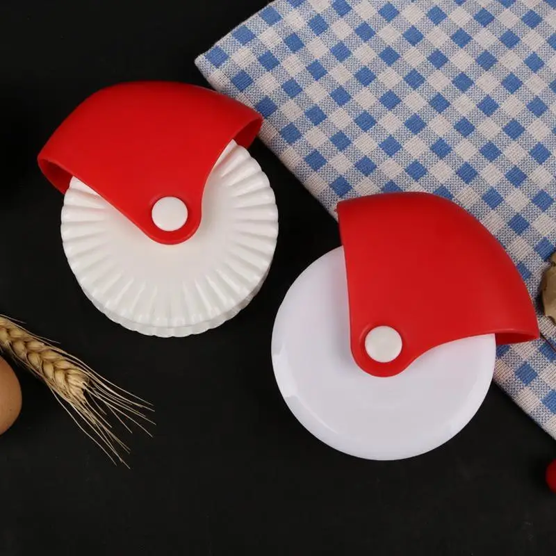 Kitchen Pizza Lattice Cutter Safe Plastic Roller for Pie Crust Kids Friendly Home Baking Activity Tools