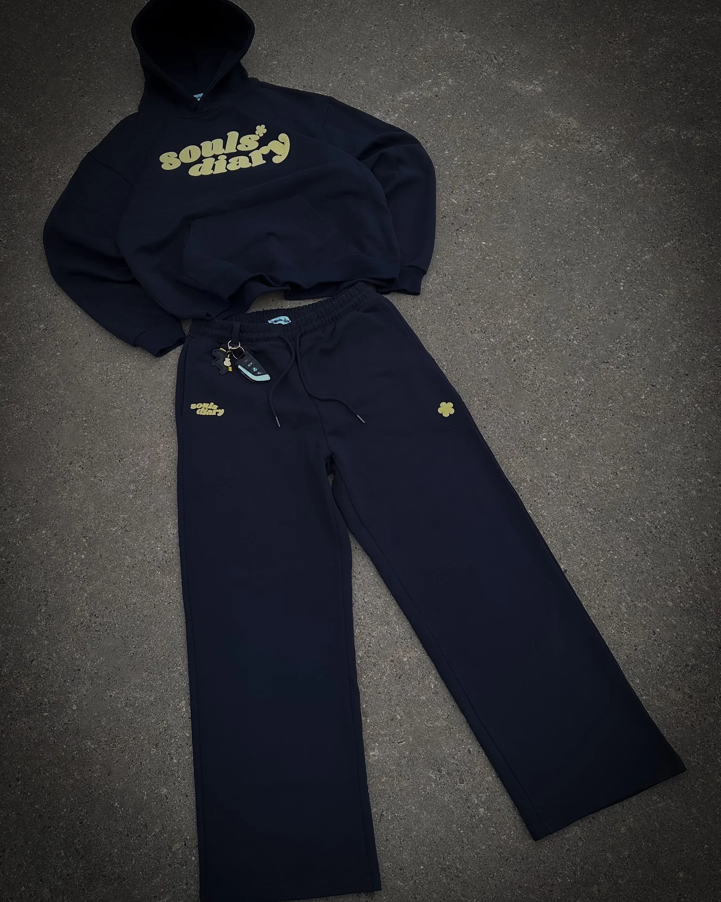 

Street Style Soul Diary Letter Print Men's Sports Set Essential Casual Two-Piece for Fashionistas Unique Floral Pattern Clothing