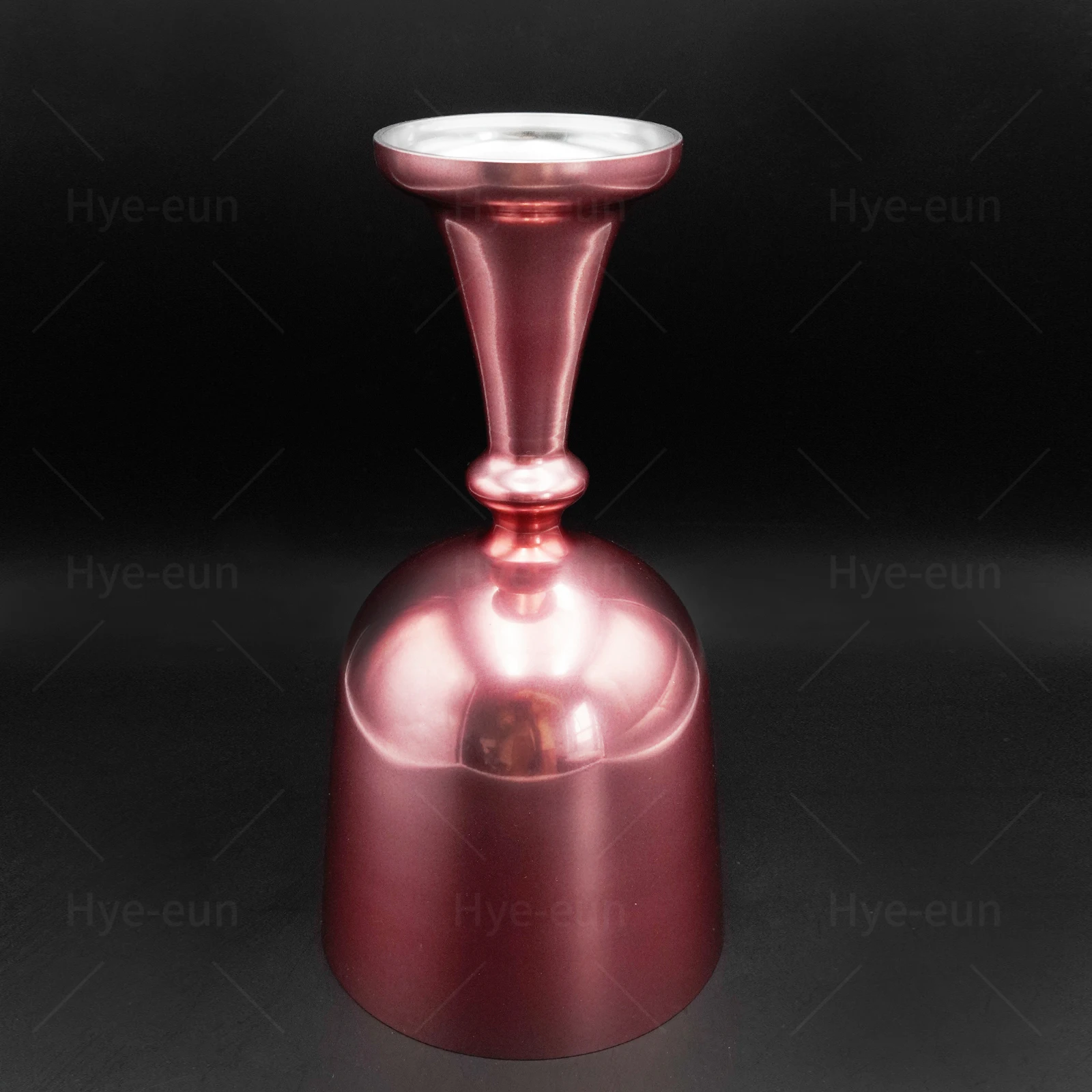 Hye-eun 6inch Alchemy Grail Handle Chakra Singing Bowl with Suedce Stick for Sound Healing Meditation