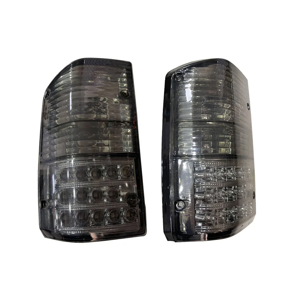 Car LED Smoked Black Tail Light Brake Lamp for Nissan Safari Patrol Y60 Modified Rear Lights 1987 to 1997 2Pcs