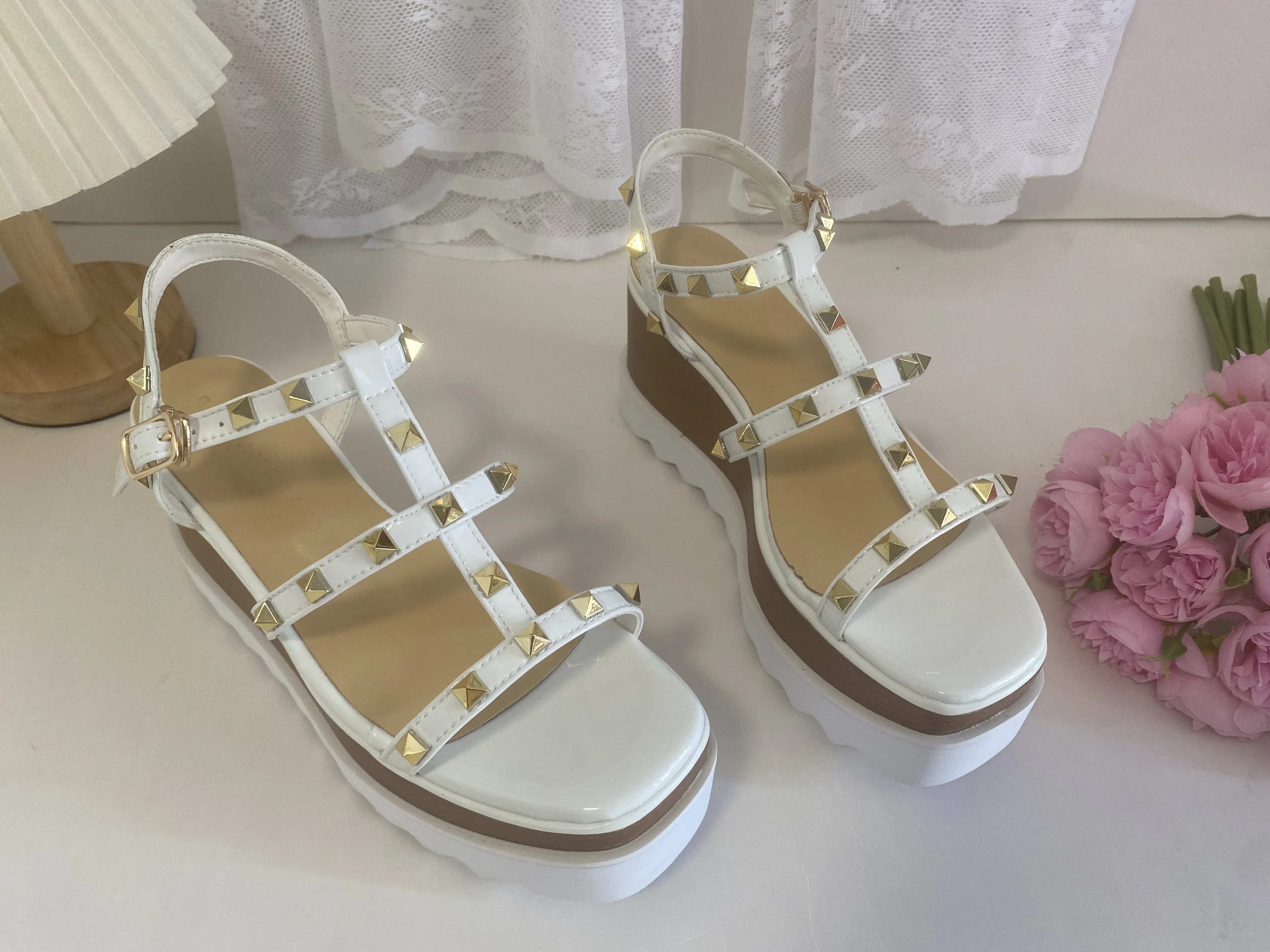 

Rivets Summer Sandals 5/8CM Wedge Heel Sneakers Women Beach Flip Flops High Platform Casual Sandals Breathable Walking Slippers