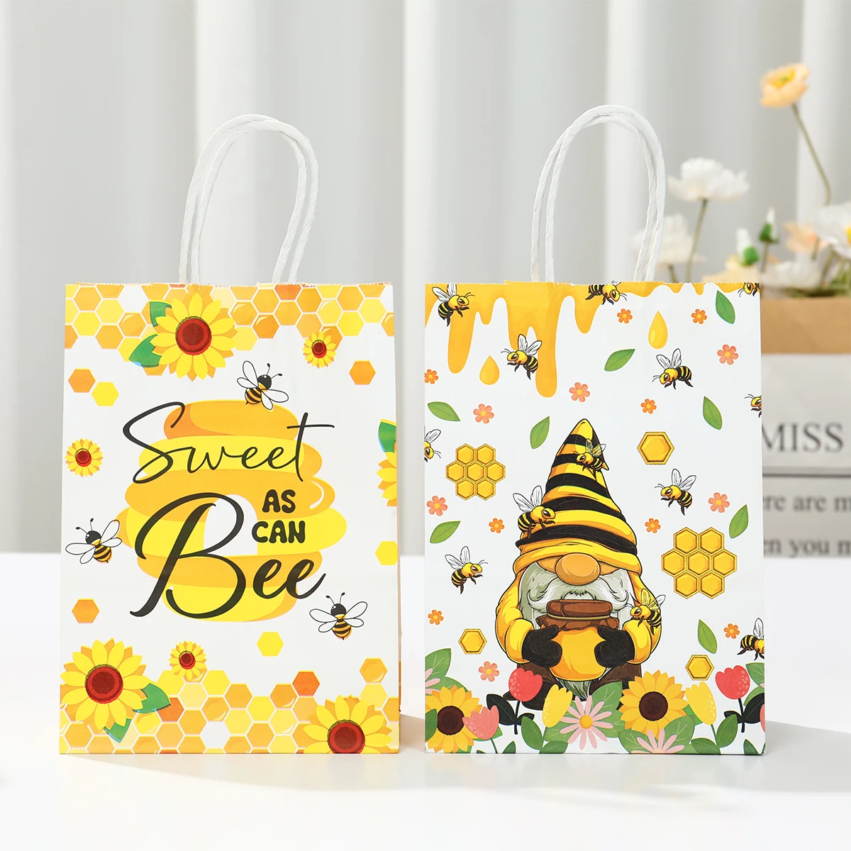 4 Pcs Honey Bees Themed Paper Bag with Handle Summer Bee Print Gift Bag Baby Shower Kids Birthday Party Decorations Candy Bags