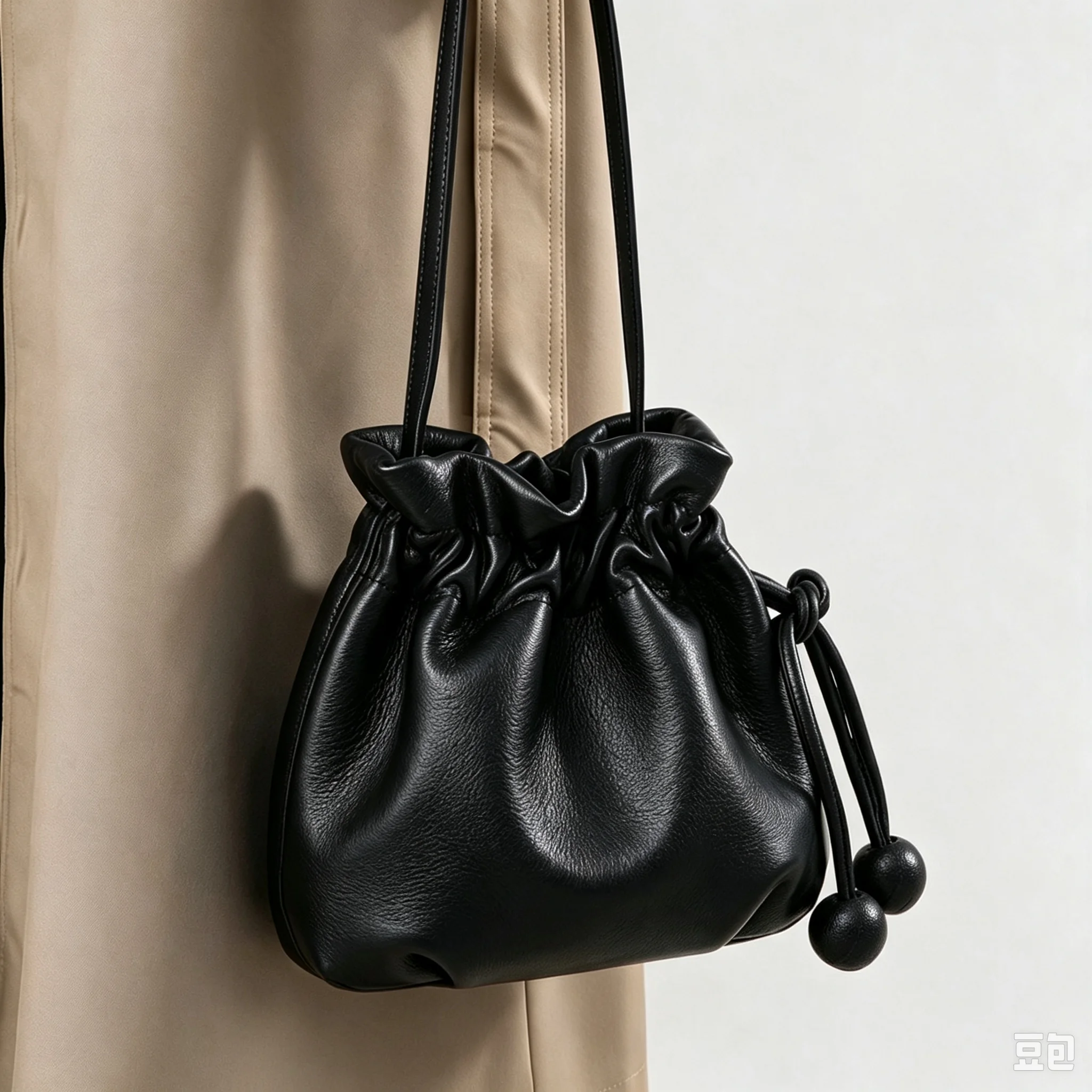 Women's Genuine Leather Handbag Cloud Shape Drawstring Shoulder Crossbody Bucket Bag Ladies Girls Versatile Cowhide Woman Bags