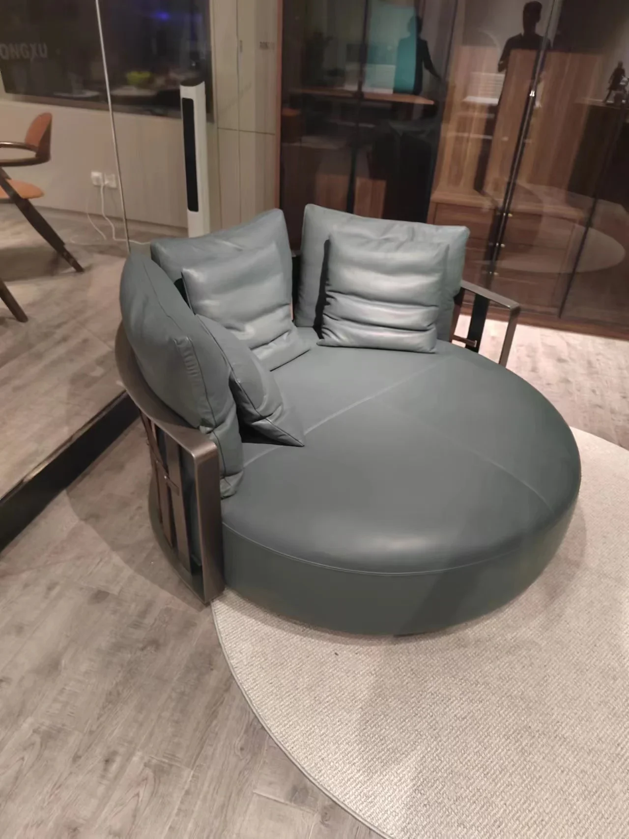 

For Italian Light Luxury Circular Sofa Chair Stainless Steel Creative Living Room Fashion Circular Rotating Single Leather Sofa