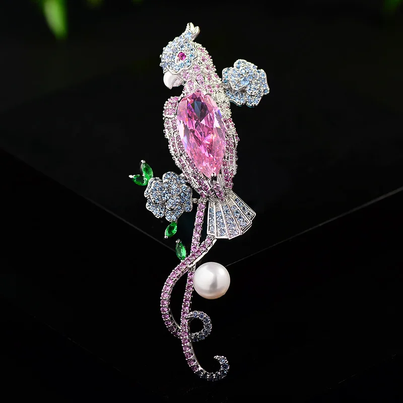 OKILY رائعة الزركونيوم الببغاء ابتلاع بروشبين المتخصصة تصميم لؤلؤ المياه العذبة الفاخرة جميل الطيور بروشيه اكسسوارات للنساء