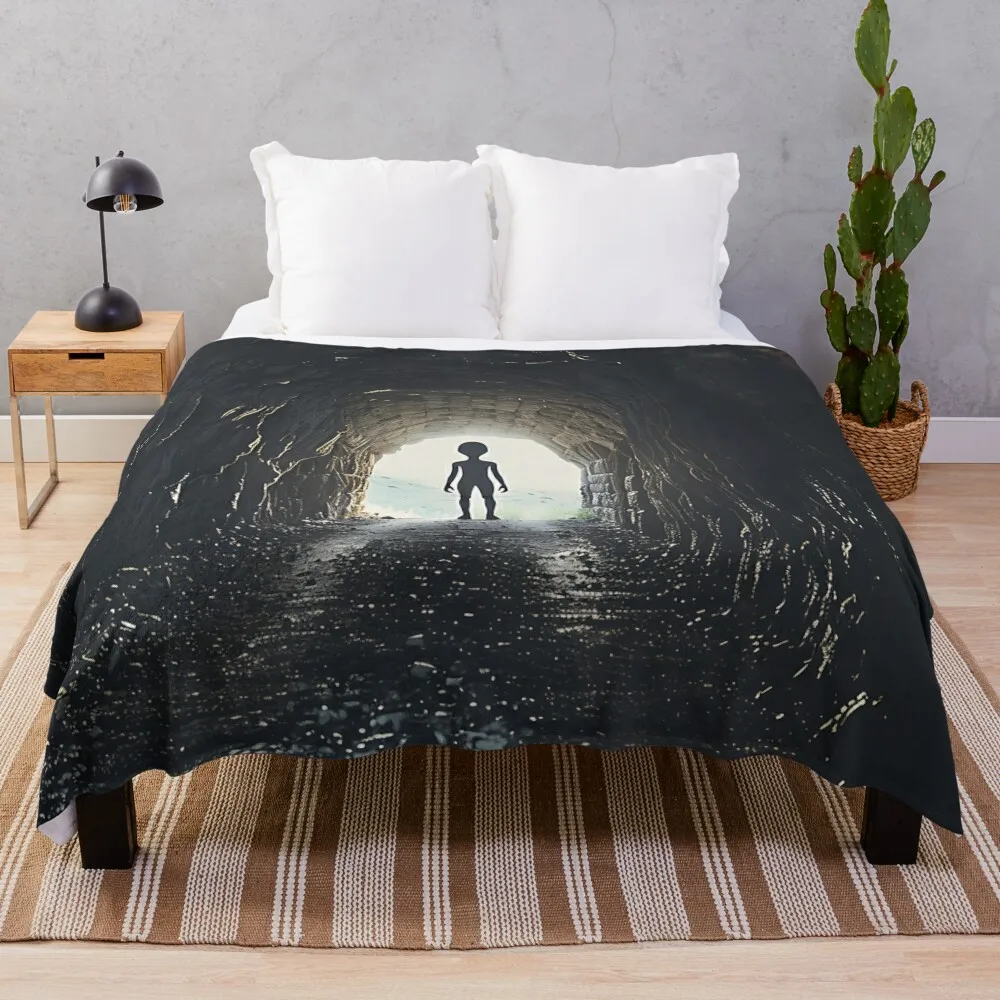 Alien Light at the end of the tunnel Aliens UFO Throw Blanket Hairys Giant Sofa Moving Luxury Blankets