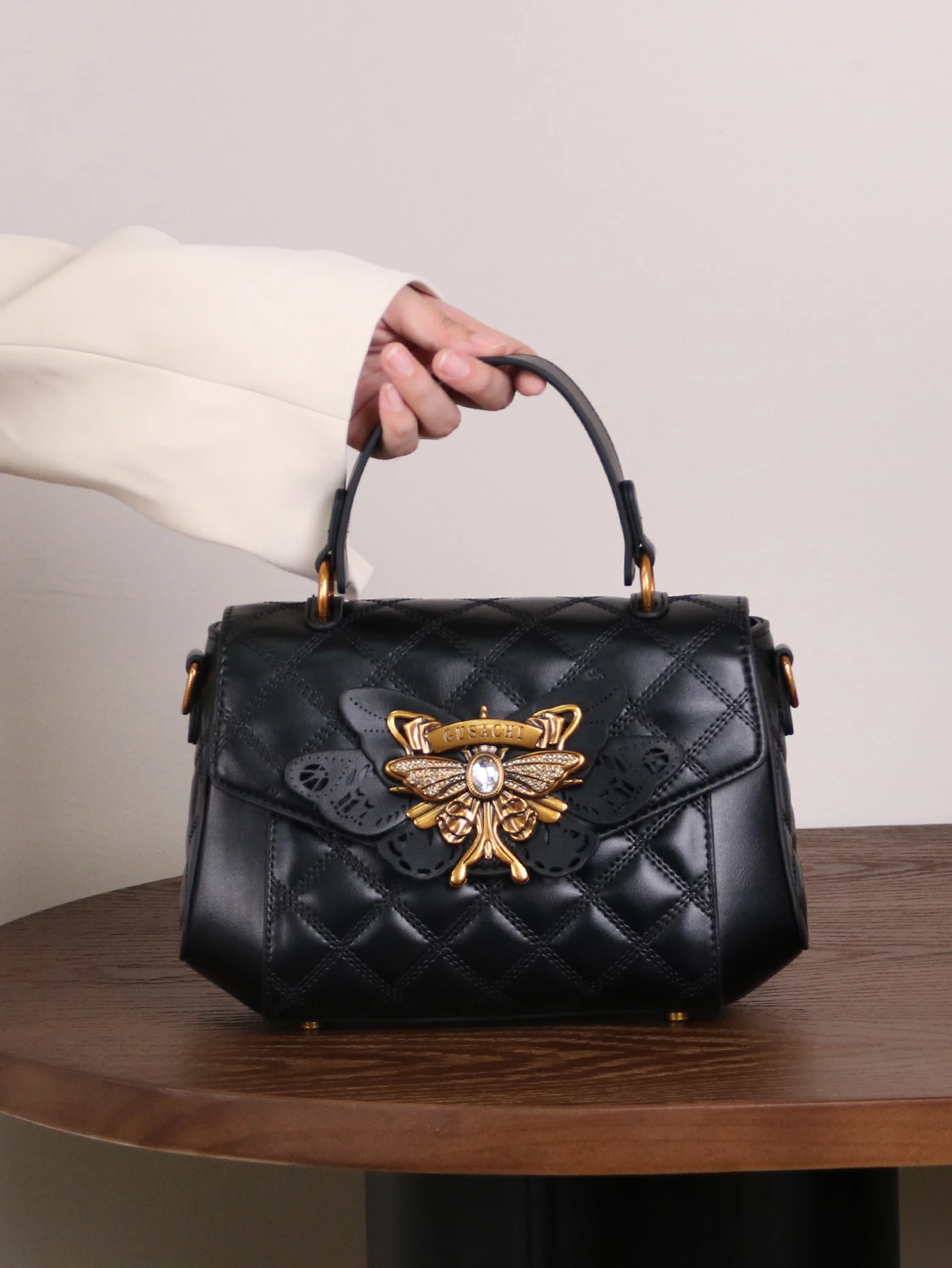 

Fall/Winter 2025: New Fashion, Light Luxury, Rhombic Embroidery, Ladies Handbag, Heavy Industry, Butterfly Lock Design, Foreign