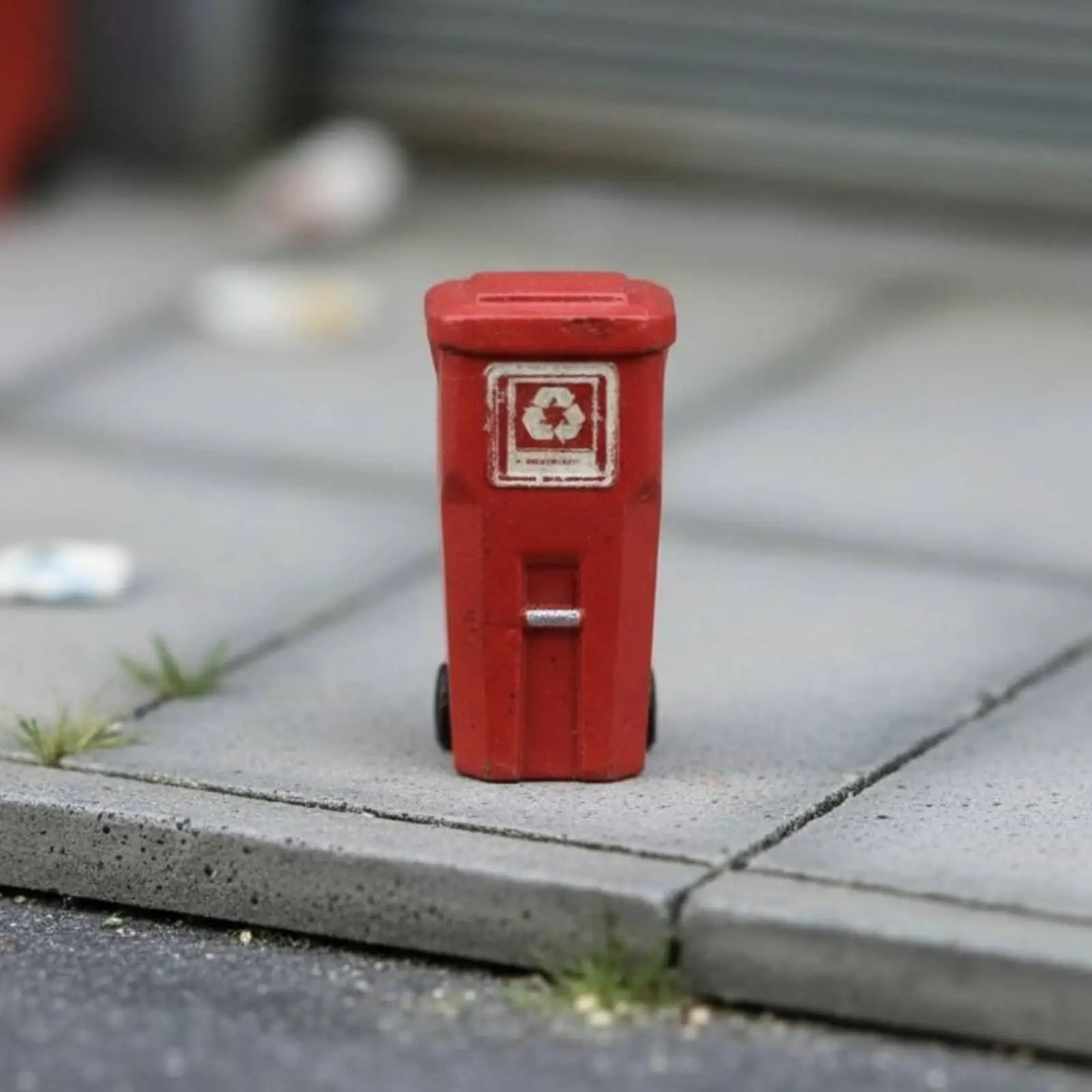 Miniature Trash Can Compact Wheeled Garbage Bin Resin Litter Basket for Diorama Street Scene Display