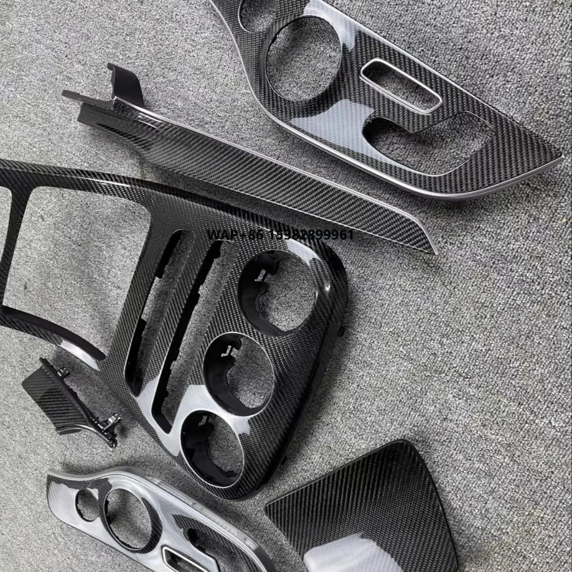 Customized W204 W507 for Genuine Dry Carbon Fiber Interior Carbon Fiber Style Central Control Panel Modification