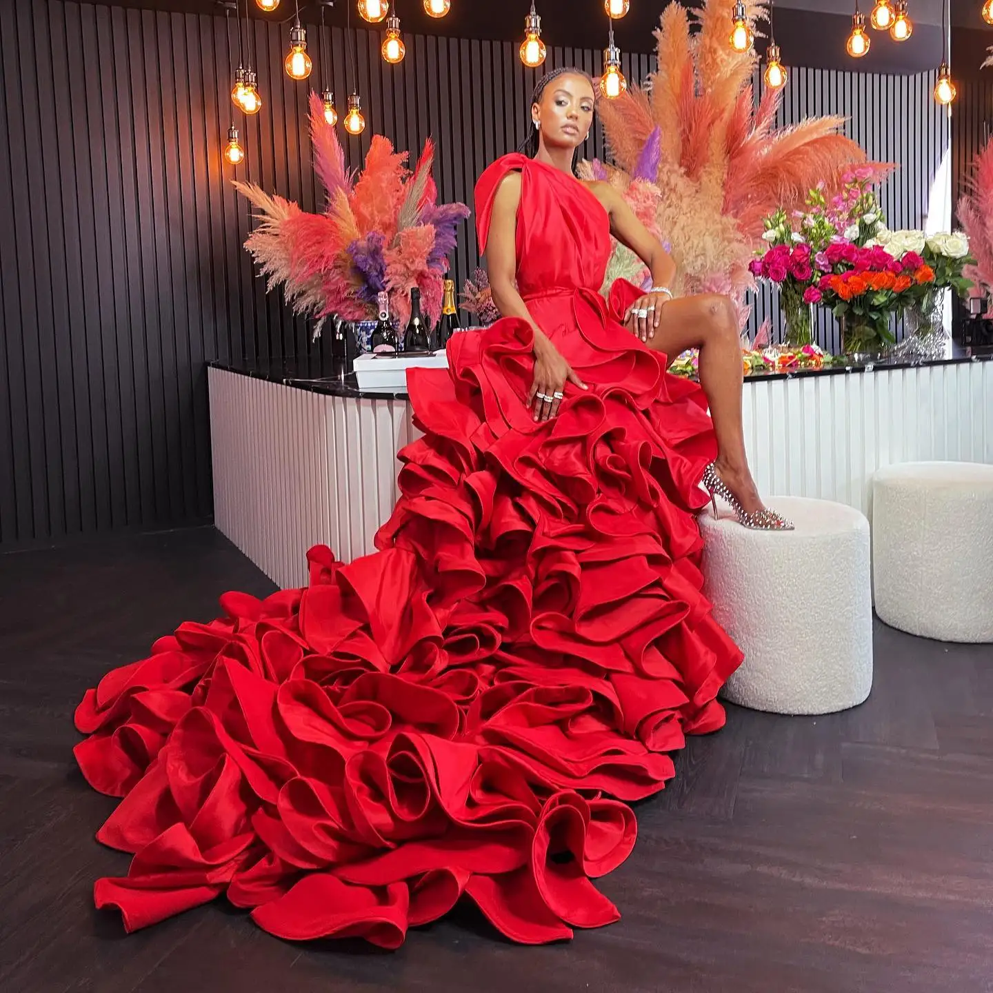 Amazing Red Fluffy Tiered Split Long Prom Dresses One Shoulder Layered A-ling Prom Gowns Pretty Bridal Dresses