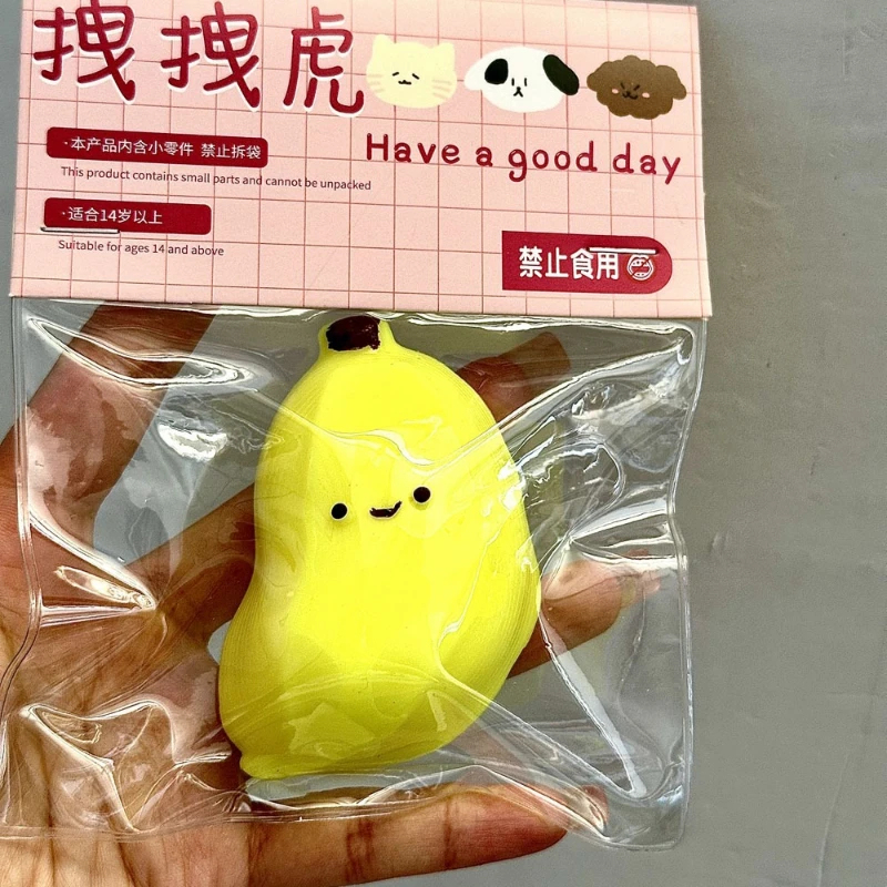 Giocattoli di banana in gomma morbida fatti a mano Giocattoli di compressione con clip per alimenti con rimbalzo lento per alleviare la pressione Giocattoli per regali di festa per bambini