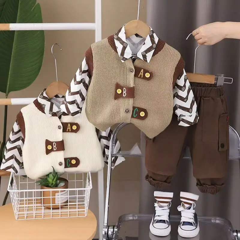 Boys' Spring and Autumn Set 2025 New Baby Sweater Children's Letter Cardigan T-shirt Pants Fashion 3-Piece Set Kids Outfits