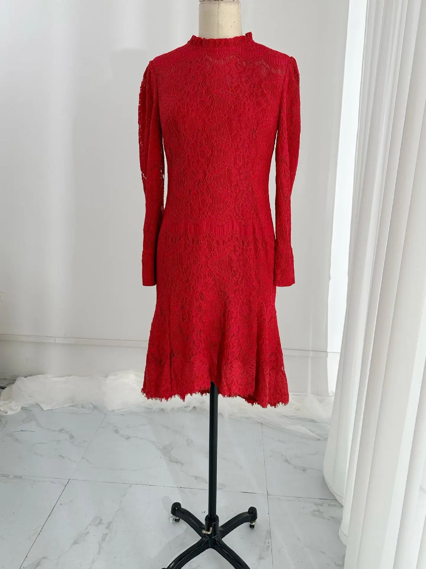 Red Elegant Lace Long Sleeve Waist Slim Mid -Length Daily Wedding Night Dress M1933