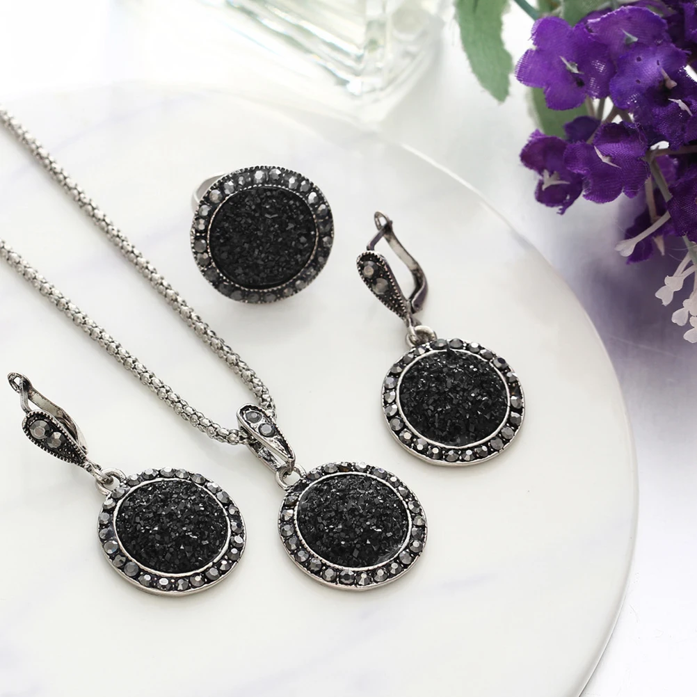 

4pcs Black Resin Necklace Earrings Jewelry Set For Women Fashion Elegant Party Wedding Anniversary Valentine Gift
