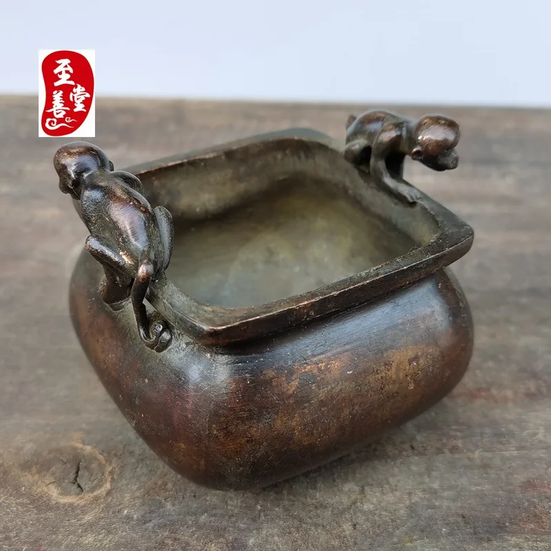 Antique-style alloy copper incense burner with a patina finish, depicting two monkeys, made during the Qianlong reign, for livin