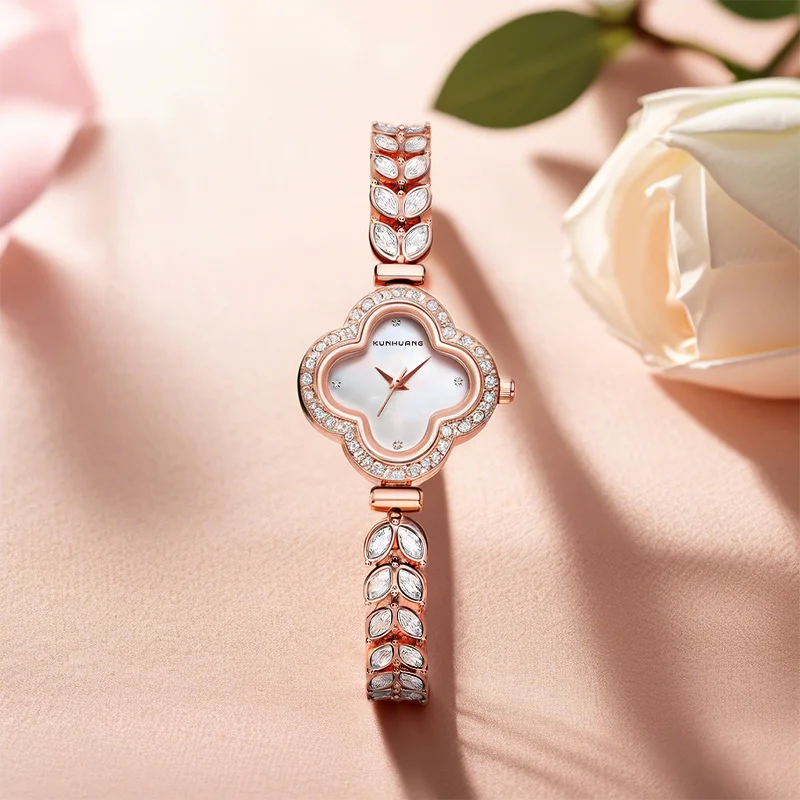 ساعة KUNHUANG النسائية كاجوال عصرية على طراز البرسيم كوارتز