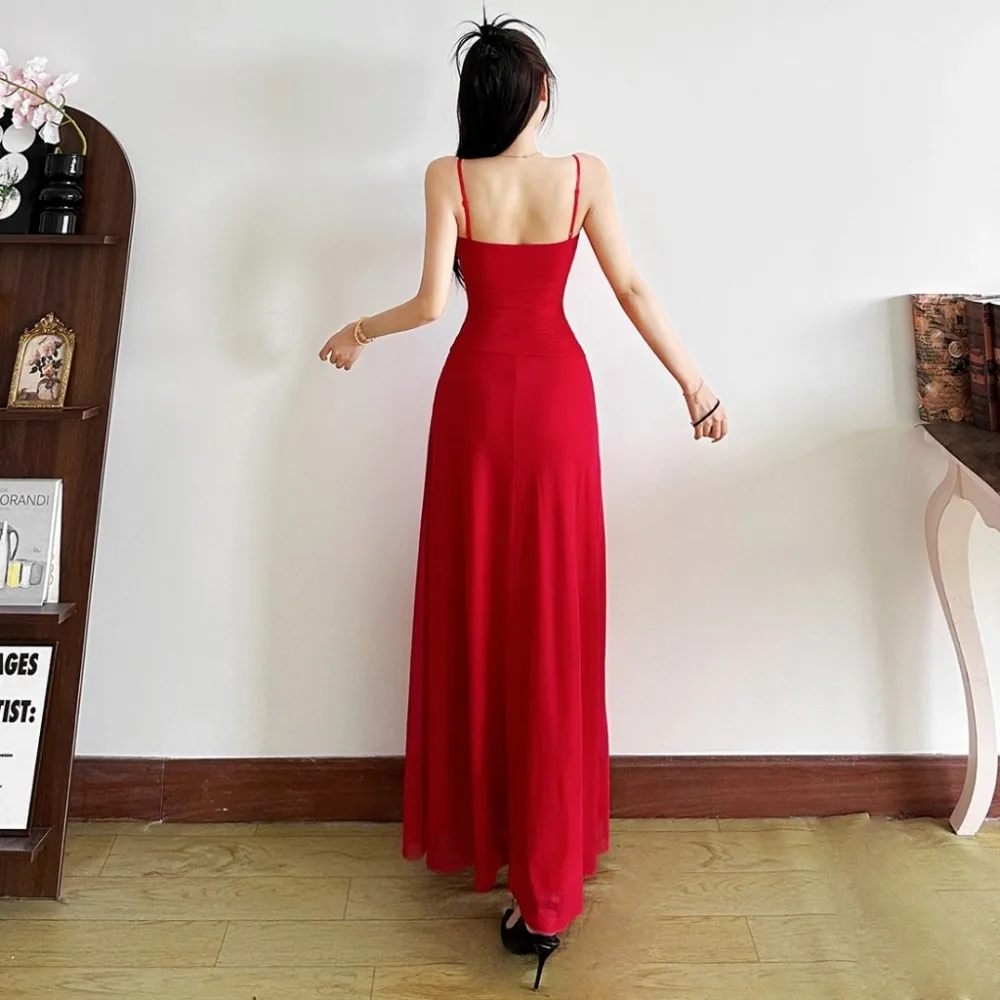 Elegancka czerwona sukienka na ramiączkach SylCue, damska, z głębokim dekoltem, odkrytymi plecami, siateczkowymi wstawkami, obcisła, elastyczna, w stylu świątecznym, długa, typu bodycon.