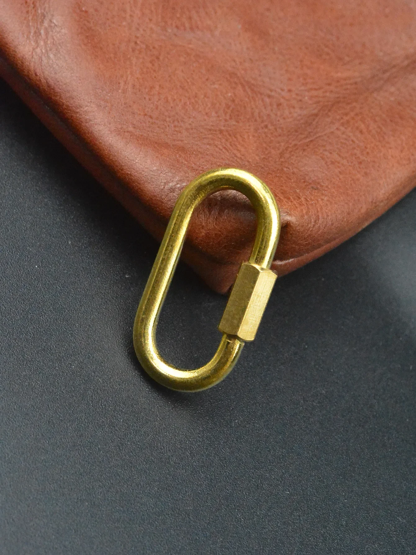 10 Pcs 1.35inch Unplated Brass Oval Run Course Carabiner Hexagon Screw Lock Clas for Bag Strap Extender Chain Keychain EDC DIY