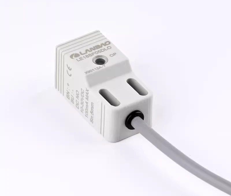 

Sensor LE18SF05DNO square inductive three-wire NPN normally open 2m-wire square proximity switch