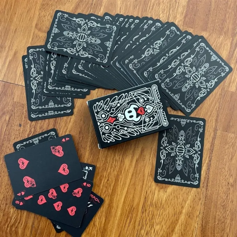 Hollow Knight Standard-Pokerkarten-Set, Schwarz-Weiß-Spielkarten, tragbares, kreatives Brettspiel, Geschenk-Sammlung – Detail 12
