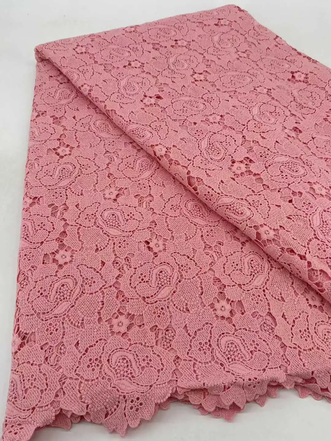 

Water Soluble Milk Silk Lace Fabric High Quality African Guipure Lace with Exquisite Floral Embroidery for Dress and Home Dress