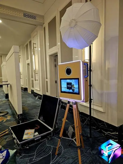 15.6 Inch Touchscreen Self Service Photo Booth Metal Solid Wood Stand For Wedding Party Business Celebration Events